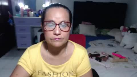 Snapshot of pervert_mommy_x chatting on June 2026 09:46:02 AM SAMY online show from June 2026 09:46:02 AM