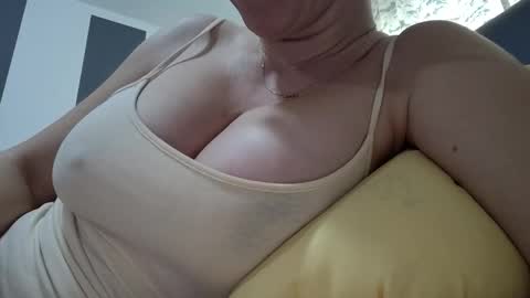 Lisa -  online show from March 2026 10:59:01 AM