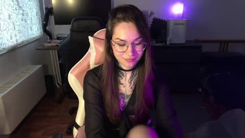 Snapshot of petal_dust_ chatting on April 2026 02:29:01 PM petal_dust_ online show from April 2026 02:29:01 PM