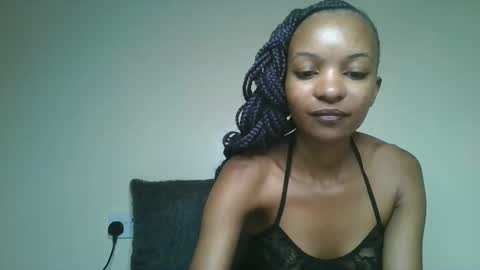 Snapshot of petal_palette chatting on May 2026 05:31:01 PM Lolly online show from May 2026 05:31:01 PM
