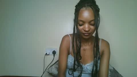 Snapshot of petal_palette chatting on June 2026 07:49:01 PM Lolly online show from June 2026 07:49:01 PM