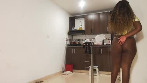 kamila online show from January 2026 12:24:01 AM