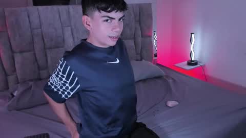 Snapshot of peter_chase chatting on January 2026 07:28:02 PM Peter online show from January 2026 07:28:02 PM