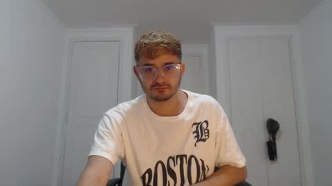 Snapshot of peter_x_annaud chatting on January 2025 11:03:01 AM FELIPE online show from January 2025 11:03:01 AM