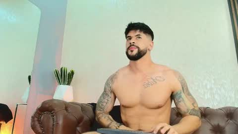 Snapshot of petesevans_1 chatting on May 2026 12:29:01 AM PETES EVANS new account online show from May 2026 12:29:01 AM