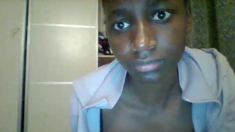 Snapshot of petite_ariana chatting on May 2026 07:56:02 PM ariana online show from May 2026 07:56:02 PM