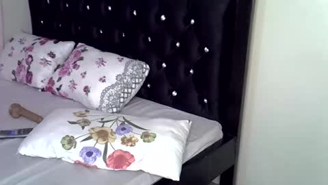 Bunny online show from October 2025 02:06:02 AM