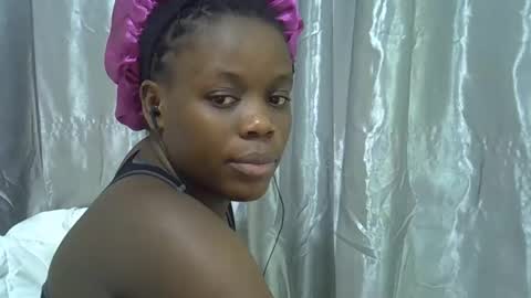 petite_melan online show from October 2025 08:30:01 PM