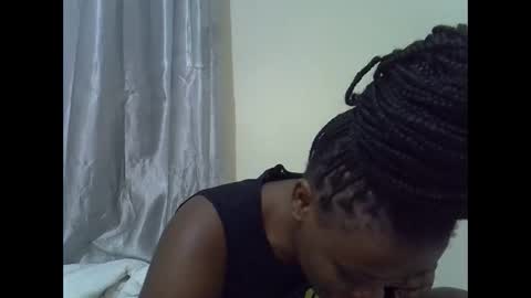 petite_melan online show from December 2025 05:42:02 PM