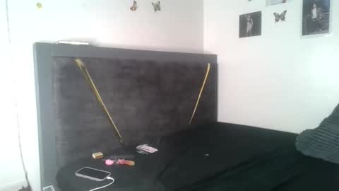 petite_queen69 online show from May 2026 03:20:02 PM