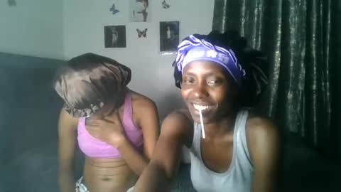 petite_queen69 online show from June 2026 10:34:01 PM