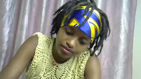 petite_star2 online show from December 2025 07:53:02 PM