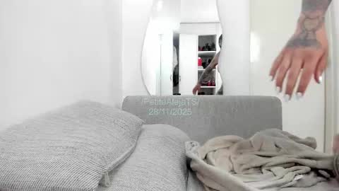 PetiteAlejaTs online show from November 2025 05:04:02 PM