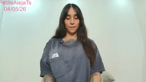 PetiteAlejaTs online show from May 2026 10:06:02 PM