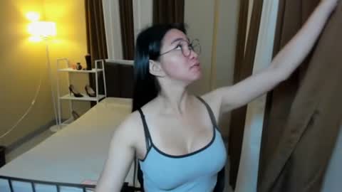 Snapshot of petiteasianmarian chatting on April 2026 06:44:02 AM bigcock Marian online show from April 2026 06:44:02 AM