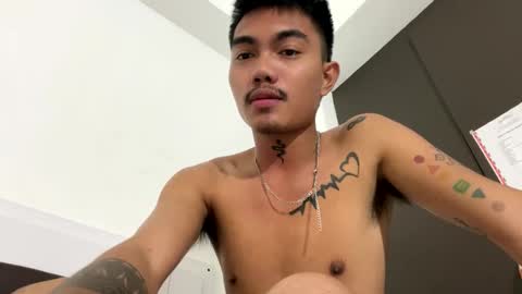 Snapshot of petiteasianx chatting on December 2024 09:24:02 AM Vrin online show from December 2024 09:24:02 AM