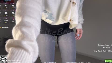 Snapshot of petitebrat chatting on January 2026 09:13:01 PM PiperAvery online show from January 2026 09:13:01 PM