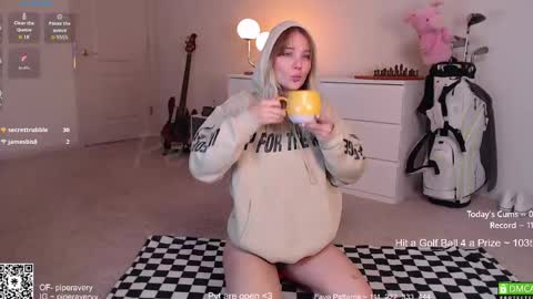Snapshot of petitebrat chatting on May 2026 01:16:02 PM PiperAvery online show from May 2026 01:16:02 PM