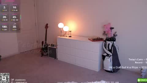 Snapshot of petitebrat chatting on May 2026 11:28:02 PM PiperAvery online show from May 2026 11:28:02 PM