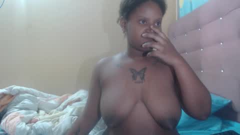 petitechocolatemommy online show from November 2025 05:37:02 PM