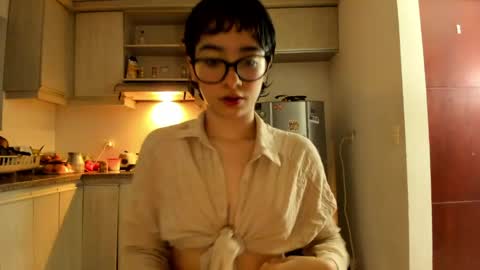 Lunna online show from April 2026 01:16:02 AM