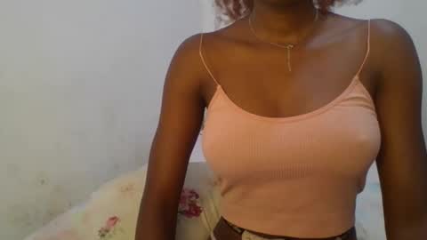 Snapshot of petiteediva chatting on April 2026 02:36:02 AM diva online show from April 2026 02:36:02 AM