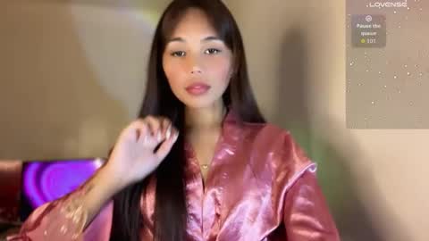 Snapshot of petitegirlx69 chatting on May 2026 05:42:02 PM miss lisa online show from May 2026 05:42:02 PM