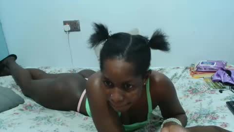 Snapshot of petitegirly12 chatting on March 2025 02:29:02 PM petitegirly12 online show from March 2025 02:29:02 PM