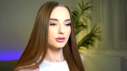 Petitegonwiild online show from December 2025 09:21:02 PM