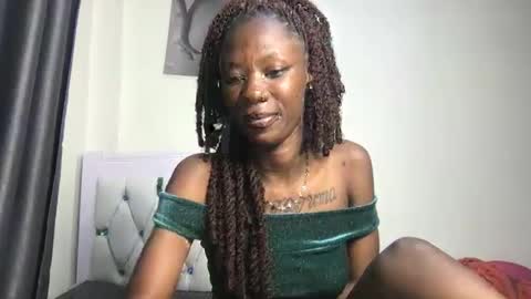 petitehoneyy online show from May 2026 09:45:02 PM
