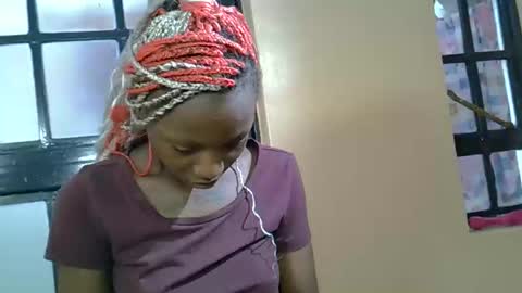 petitehunny online show from April 2026 06:05:01 AM