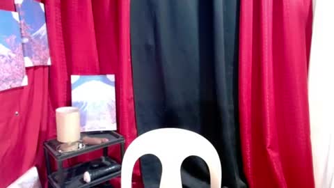 Snapshot of petitepinaycyrenets chatting on June 2026 02:35:01 AM TsDELICIOUSCum69 online show from June 2026 02:35:01 AM