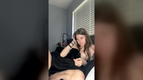I am very new and dont know what im doing lol online show from July 2026 09:58:02 PM