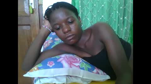 petitesweetchiq online show from November 2025 08:50:02 AM