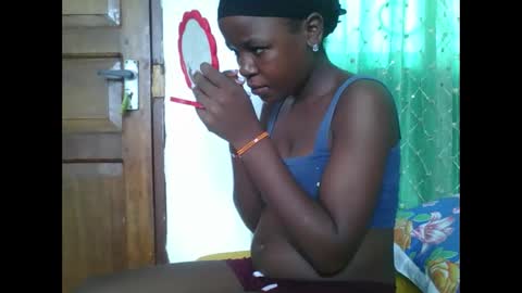 petitesweetchiq online show from January 2026 10:40:01 AM