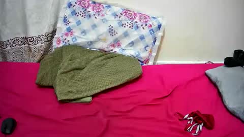 petitetasha online show from November 2025 10:49:02 AM