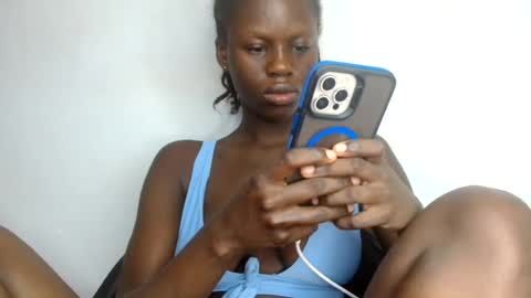 Snapshot of petitgirl88 chatting on July 2026 07:14:02 AM petitgirl88 online show from July 2026 07:14:02 AM