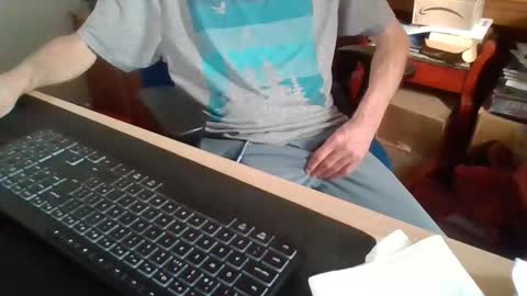 petitwilly online show from November 2025 12:41:02 PM