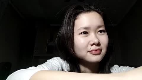 Snapshot of petronilayoshimori chatting on November 2025 12:16:02 PM Hello Viola here online show from November 2025 12:16:02 PM