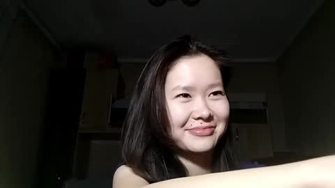 Snapshot of petronilayoshimori chatting on November 2025 01:34:01 PM Hello Viola here online show from November 2025 01:34:01 PM