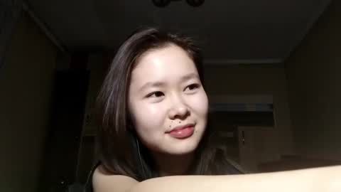 Snapshot of petronilayoshimori chatting on November 2025 12:40:01 PM Hello Viola here online show from November 2025 12:40:01 PM