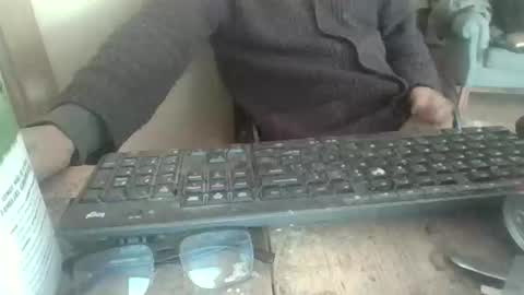 Snapshot of peyo873996 chatting on May 2026 07:58:01 AM peyo873996 online show from May 2026 07:58:01 AM