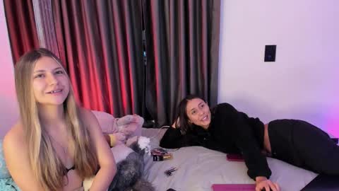 Peyton   online show from December 2025 04:08:01 AM