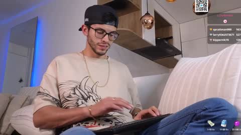 phantom_bigger1 online show from February 2025 08:06:02 PM