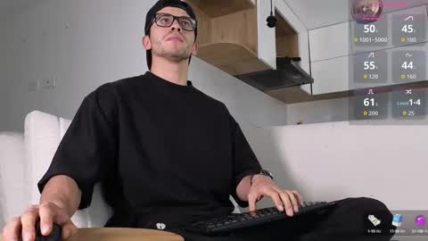 phantom_bigger1 online show from October 2025 03:33:02 PM