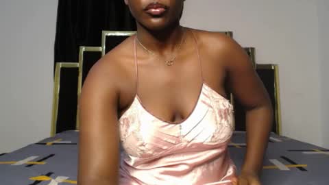 Snapshot of phat_pussylips chatting on June 2026 01:04:01 AM tatiana online show from June 2026 01:04:01 AM