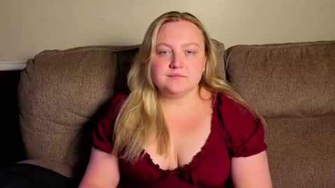 Snapshot of phatassblond chatting on July 2026 06:36:01 PM PhatAssBlond online show from July 2026 06:36:01 PM
