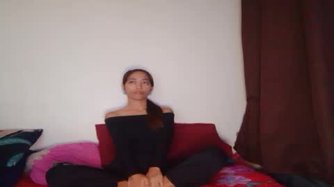 Online at weekends Friday to Sunday online show from December 2024 10:02:02 PM