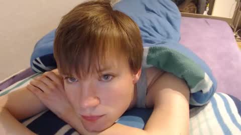 Snapshot of phillip25y chatting on April 2026 11:44:01 AM phillip25y online show from April 2026 11:44:01 AM