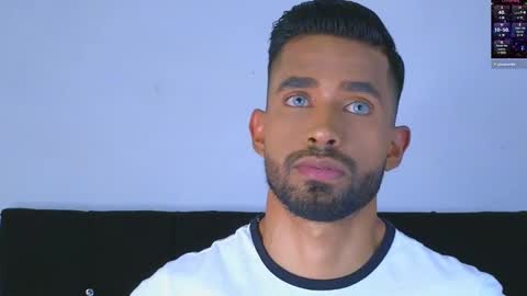 Snapshot of phillip_rayn chatting on December 2024 06:20:01 PM phillip online show from December 2024 06:20:01 PM